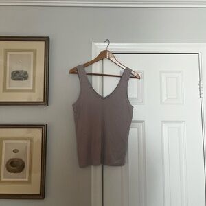 Everlane lilac, lightweight tank. Size medium